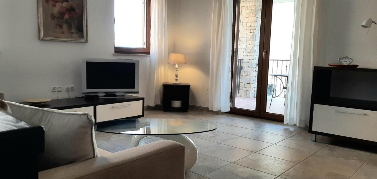 Traumferienwohnung Mit Privatem Pool & Gemuetlicher Grillecke Am Meer, Kroatien, Istrien, Liznjan Bei Medulin - Bester Urlaub An Der Adria, Fuer Paare Extérieur photo