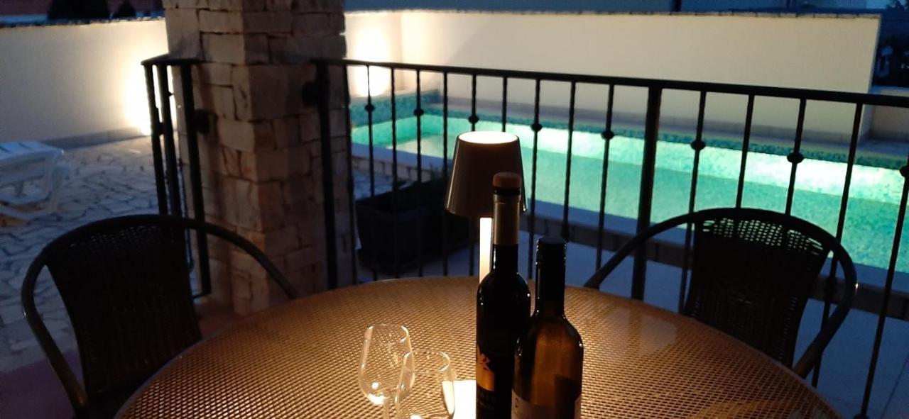 Traumferienwohnung Mit Privatem Pool & Gemuetlicher Grillecke Am Meer, Kroatien, Istrien, Liznjan Bei Medulin - Bester Urlaub An Der Adria, Fuer Paare Extérieur photo
